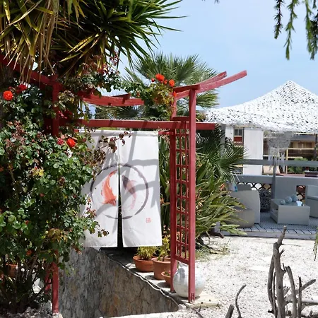 Апартаменты Le Mazet, Nice, Piscine, Vue Mer, Promenade Des Anglais, Baie Des Anges *