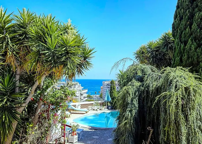 Le Mazet, Nice, Piscine, Vue Mer, Promenade Des Anglais, Baie Des Anges * Nice